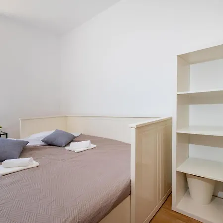 3 Bedroom Cozy In *
