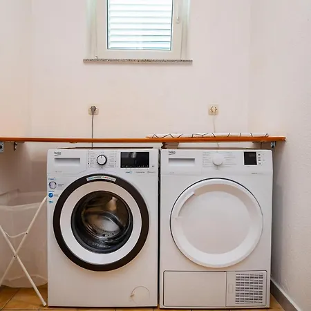 別荘 3 Bedroom Cozy In