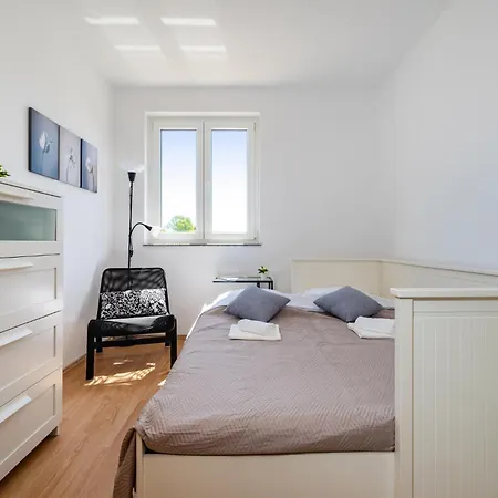 3 Bedroom Cozy In *