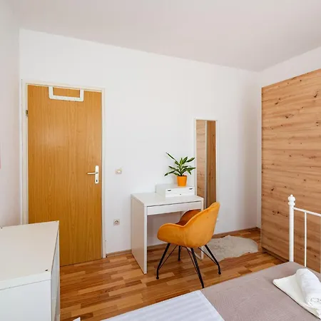 3 Bedroom Cozy In *